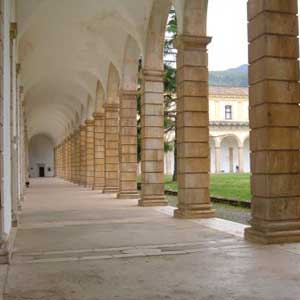 Certosa interno portico